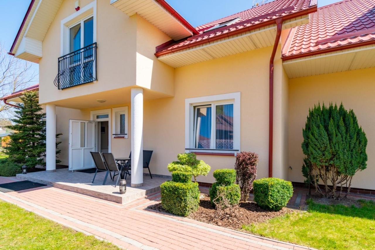 Pod Platanem Hotel Rowy  Exterior photo